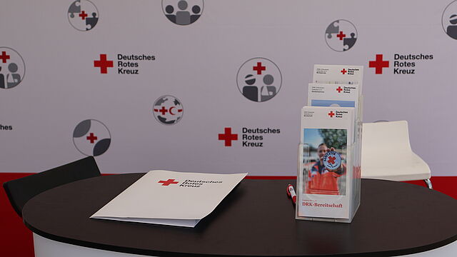 DRK Mappe und Flyer